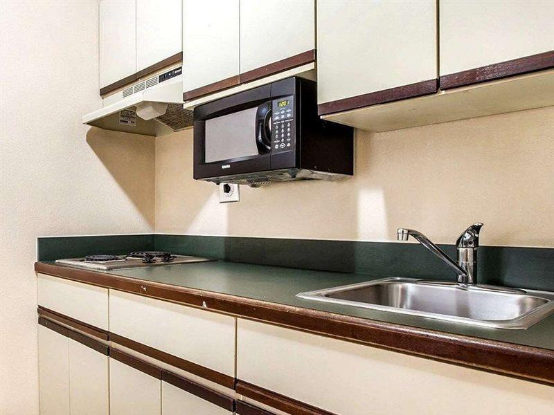 Suburban Studios Augusta Luaran gambar