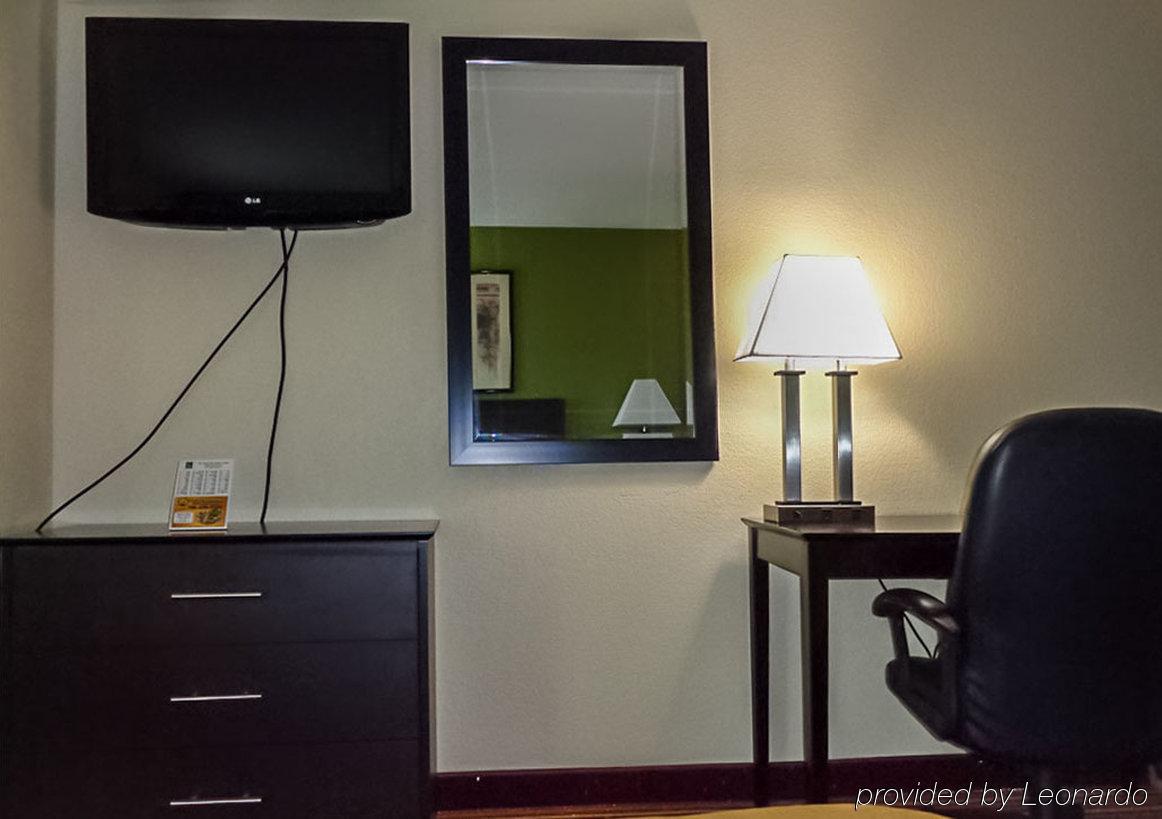 Suburban Studios Augusta Luaran gambar