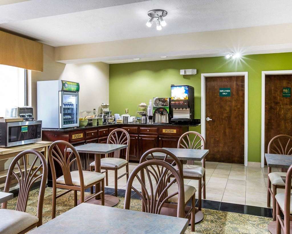Suburban Studios Augusta Restoran gambar